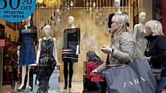 Shoppers in London. 17 November 2011.