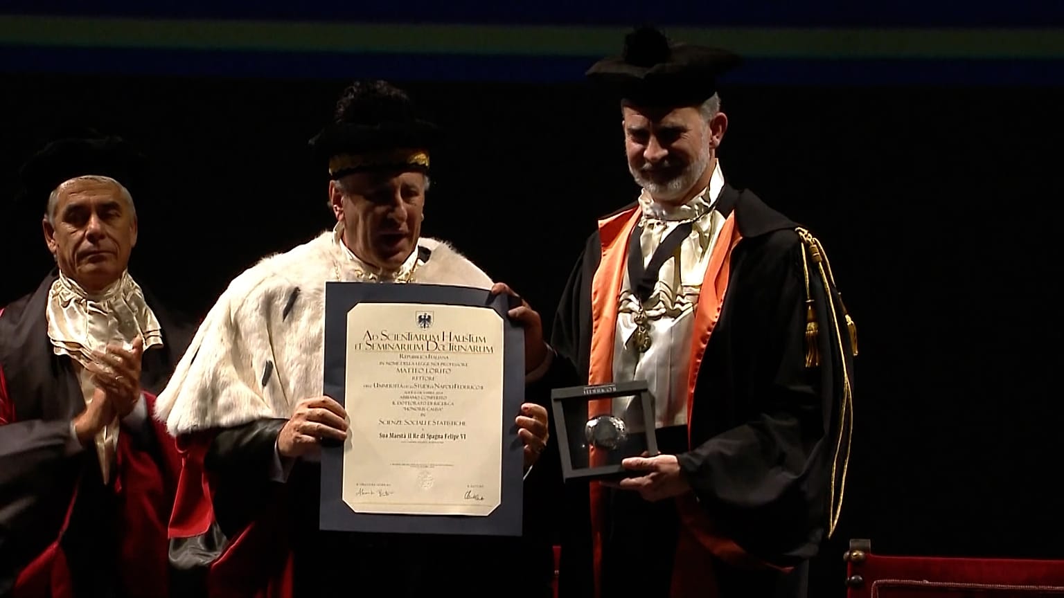 Le roi Felipe VI d'Espagne a reçu le titre de docteur honoris causa en sciences sociales et statistiques Naples, en Italie, le 12.12.2024