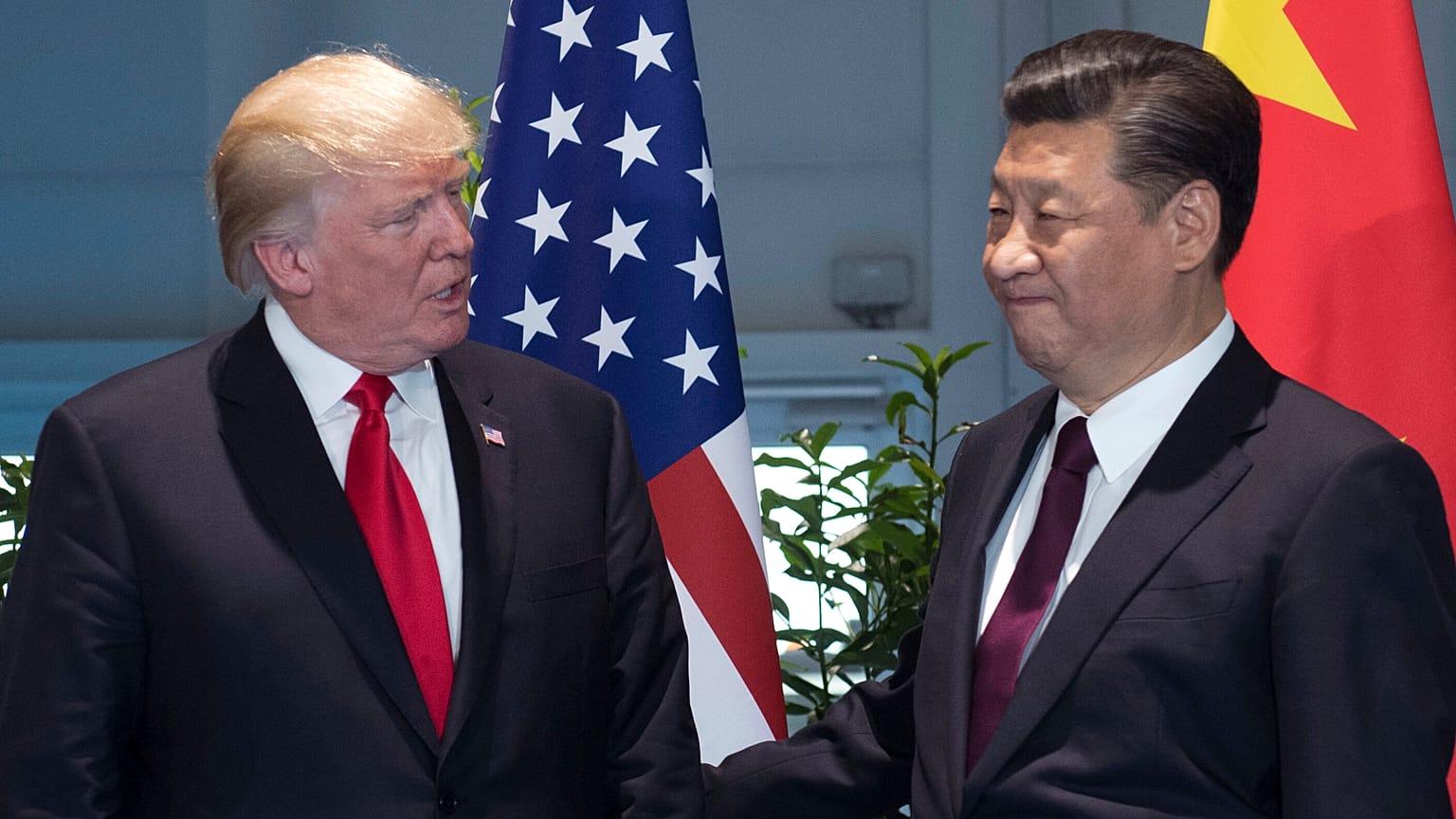 Especialista avalia como 'improvável' a presença de Xi na posse de Trump após convite inesperado