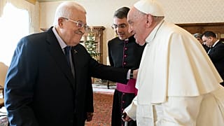 El Papa y Abbas en el interior del Vaticano