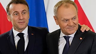 Emmanuel Mcron francia elnök és Donald Tusk lengyel kormányfő