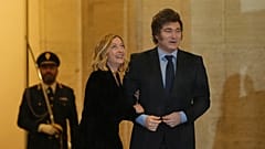 Die italienische Ministerpräsidentin Giorgia Meloni (links) trifft den argentinischen Präsidenten Javier Milei im Palazzo Chigi. Rom 13. Dezember 2024