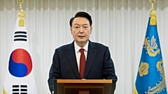 Le président sud-coréen Yoon Suk Yeol s'exprime dans la résidence présidentielle à Séoul, en Corée du Sud, en décembre (photo publiée par le bureau du président sud-coréen) 