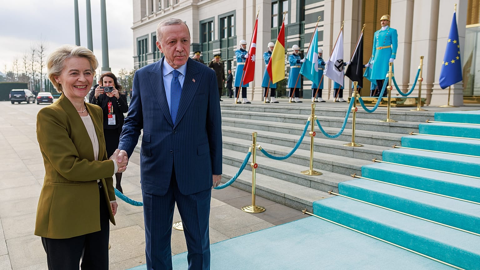 Ursula Von Der Leyen, Presidenta de la Comisión Europea, los líderes occidentales visitan al Presidente turco Recep Tayyip Erdogan