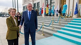 Η πρόεδρος της Ευρωπαϊκής Επιτροπής Ούρσουλα φον ντερ Λάιεν, Δυτικοί ηγέτες επισκέπτονται τον Τούρκο πρόεδρο Ρετζέπ Ταγίπ Ερντογάν