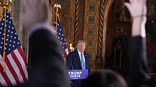 Donald Trump, Palm Beach'te gazetecilerin sorularını yanıtlıyor, 16 Aralık 2024