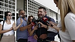 ΤΡΑΓΩΔΙΑ ΣΤΗ ΧΑΛΚΙΔΙΚΗ