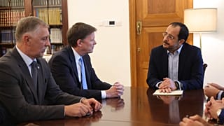 Νίκος Χριστοδουλίδης και Κόλιν Στιούαρτ