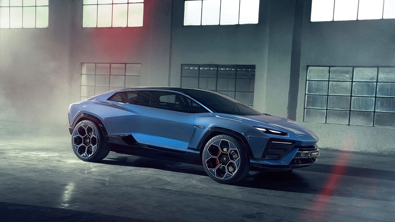 Lamborghini 2023 Monterey Otomobil Haftası'nda geleceğin elektrikli otomobilinin bir ön gösterimini sundu