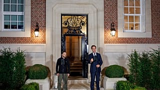 Volodymyr Zelensky e Mark Rutte em Bruxelas