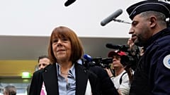 Gisèle Pelicot arrive au palais de justice d'Avignon, dans le sud de la France, le jeudi 19 décembre 2024. 