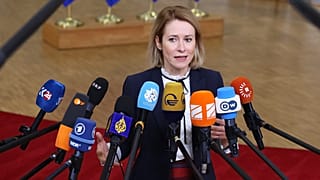 Kaja Kallas hat davor gewarnt, die Ukraine zu übereilten Verhandlungen mit Russland zu zwingen.