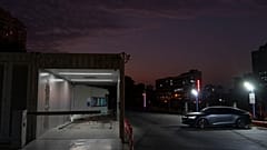 Una estación de intercambio de baterías de primera generación de la empresa china de fabricación de baterías CATL, en Xiamen, provincia de Fujian, China