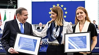 Edmundo Gonzalez Urrutia, Roberta Metsola és Ana Corina Sosa Strasbourgban, december 17-én 