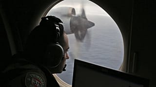 MH370'i arama çalışmalarına katılan bir kurtarma görevlisi, 2014
