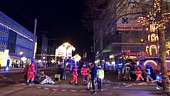 Les services d'urgence interviennent sur un marché de Noël à Magdebourg, le 20 décembre 2024. 