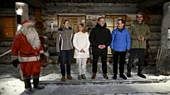 Les dirigeants posent pour une photo de famille avant le sommet Nord-Sud d'Orpo à Saariselka, en Finlande.