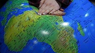 فجوة الطموح بين الشرق والغرب