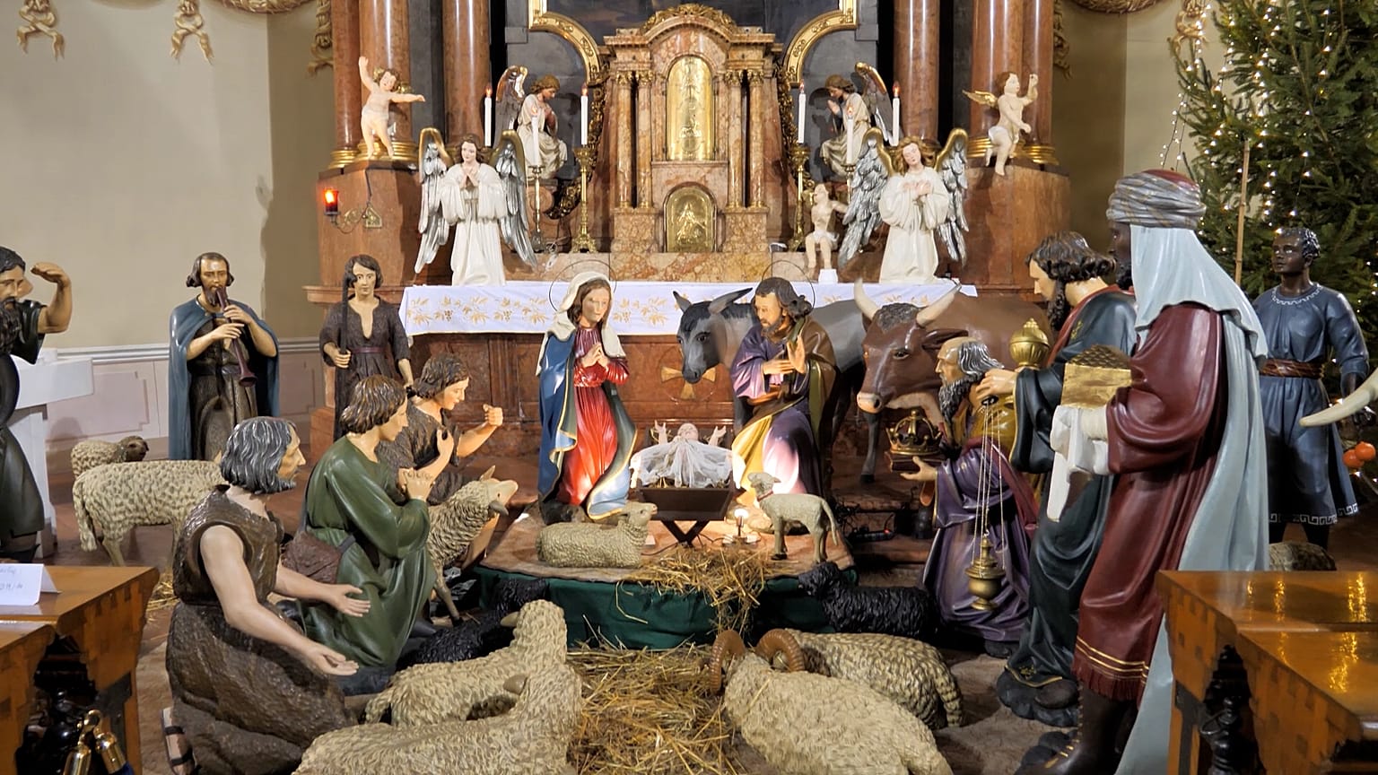Betlehem a pécsi ferences templomban