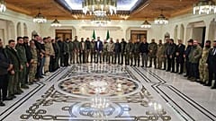 Sara ve silahlı grupların liderleri.