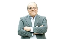 عباس عبدی، فعال سیاسی اصلاح‌طلب
