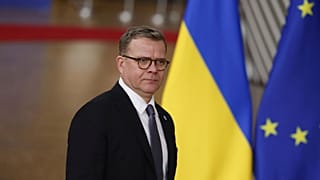 Der finnische Ministerpräsident Petteri Orpo kommt zu einem EU-Gipfel im Gebäude des Europäischen Rates in Brüssel an, Donnerstag, 19. Dezember 2024