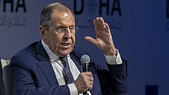 Szergej Lavrov orosz külügyminiszter Dohában