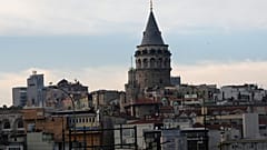 İstanbul'un turistik mekanlarından Galata Kulesi'nin görünümü, 10 Mayıs 2011