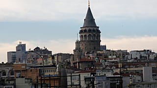 İstanbul'un turistik mekanlarından Galata Kulesi'nin görünümü, 10 Mayıs 2011