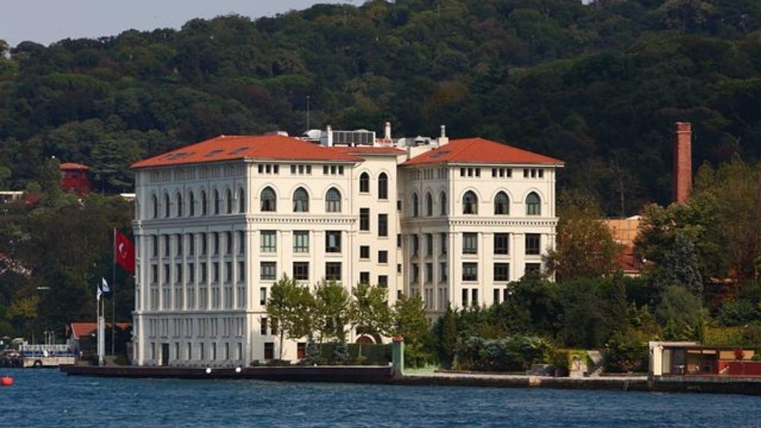Ciner Grubu'nun İstanbul Boğazı'ndaki merkezi.