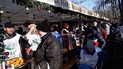 Ungarn Weihnachtsverteilung von Lebensmitteln