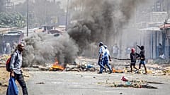 Mozambik'in başkentinde protestolar sürüyor