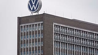 Otomotiv devi Volkswagen, 2030’a kadar Almanya’da 35.000’den fazla çalışanı işten çıkarmayı planlıyor