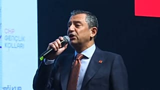 CHP Genel Başkanı Özgür Özel.