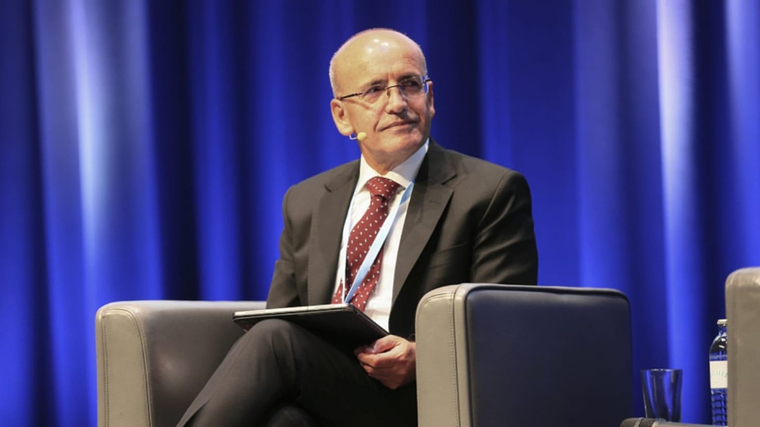 Mehmet Şimşek.