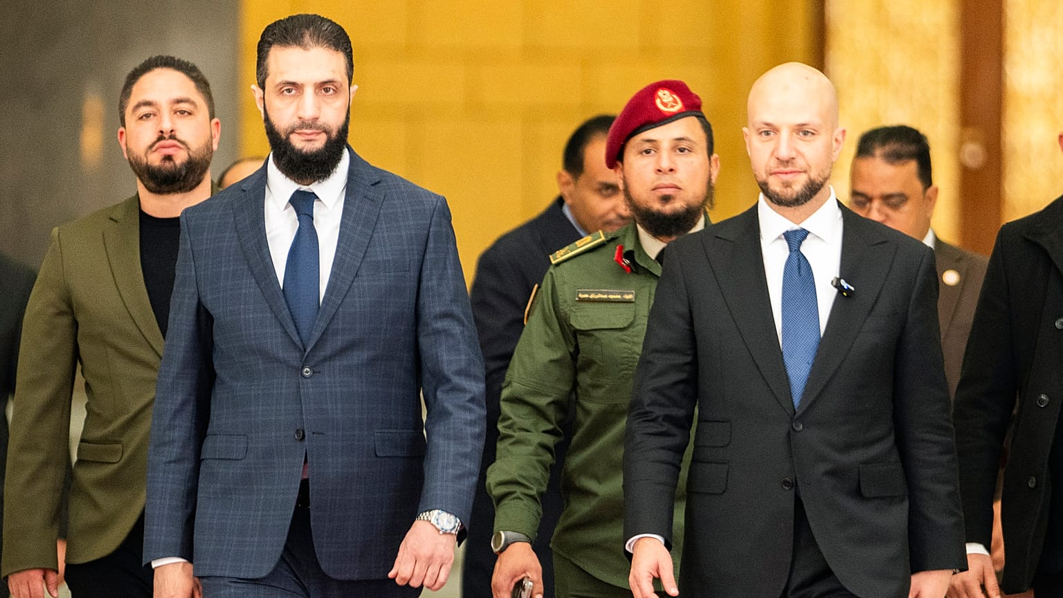 وزير الدولة الليبي للاتصال والشؤون السياسية، وليد اللافي يلتقي زعيم هيئة تحرير الشام السورية، أحمد الشرع في دمشق