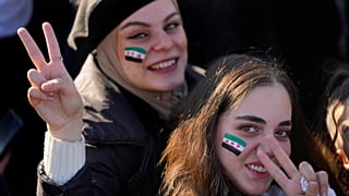 زنان سوری سقوط اسد را جشن می‌گیرند