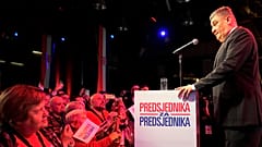 Le président sortant Zoran Milanović s'exprime après que son quartier général a revendiqué la victoire aux élections à Zagreb, le 29 décembre 2024. 