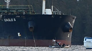 Экипаж старого танкера Eagle S подозревается в повреждении Estlink 2 и четырех других кабелей связи