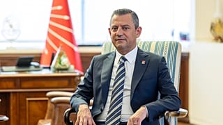 CHP Genel Başkanı Özgür Özel partinin genel merkezinde, 31 Aralık 2024