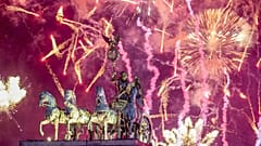 Почти во всех крупных городах Европы Новый год встретили красочными фейерверками.