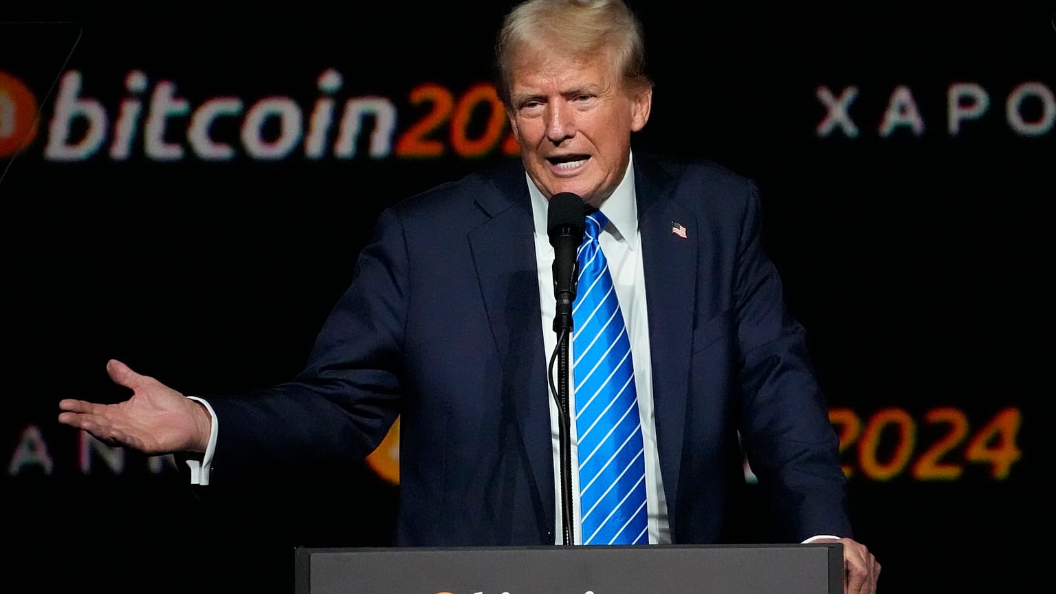 Ο Ντόναλντ Τραμπ μιλάει στο συνέδριο Bitcoin 2024 τον περασμένο Ιούλιο στο Νάσβιλ.