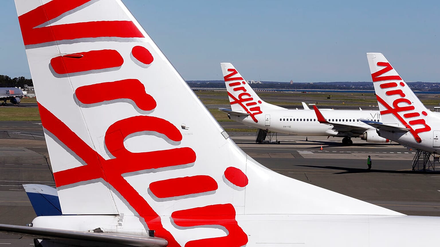 Virgin Australia uçakları Sidney Havaalanı terminalinde, 5 Ağustos 2020.