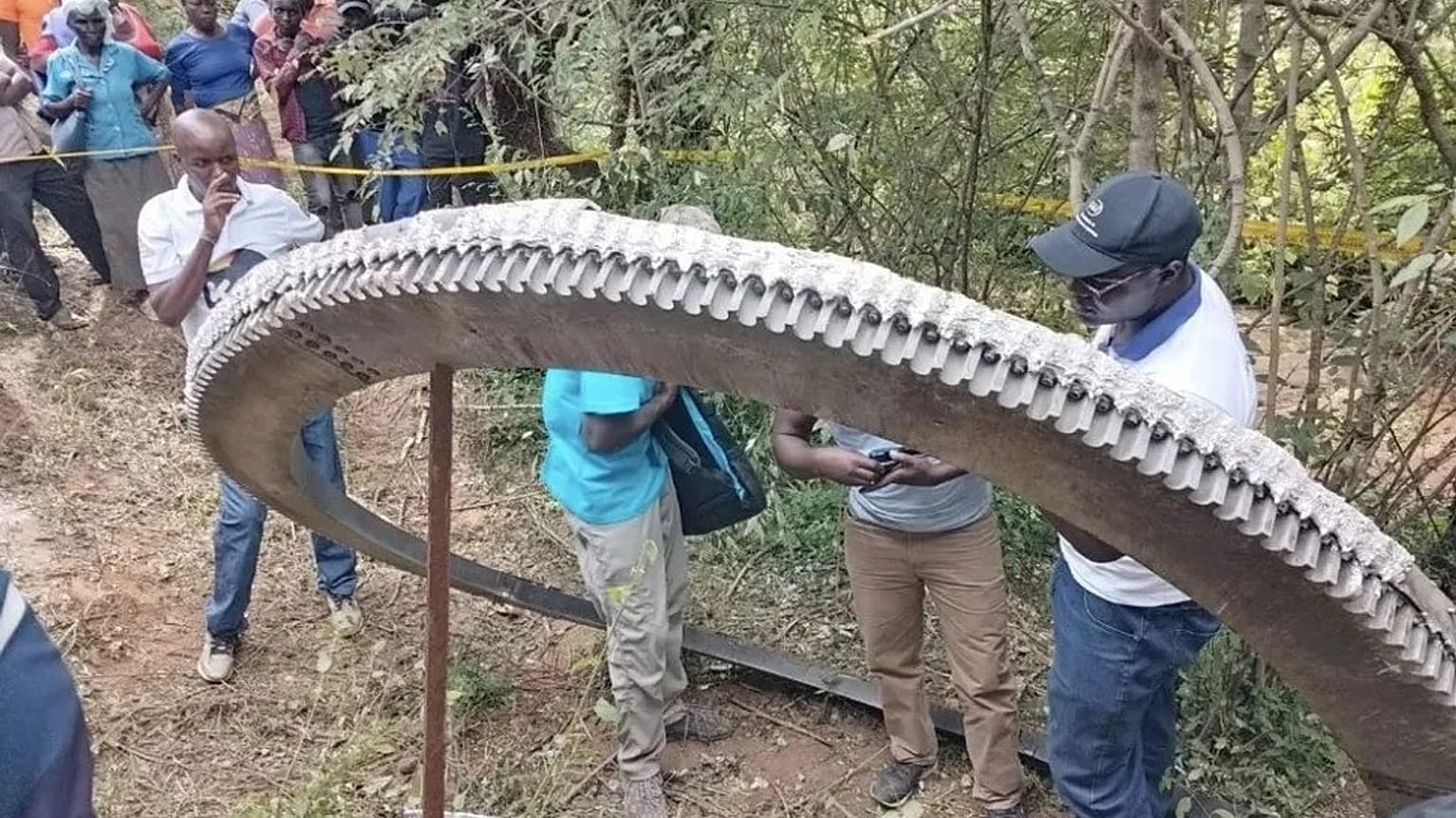 Gökyüzünden düşen cisimle ilgili soruşturma başlatıldı