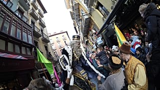 Imagen de archivo de una cabalgata de Reyes Magos en España.