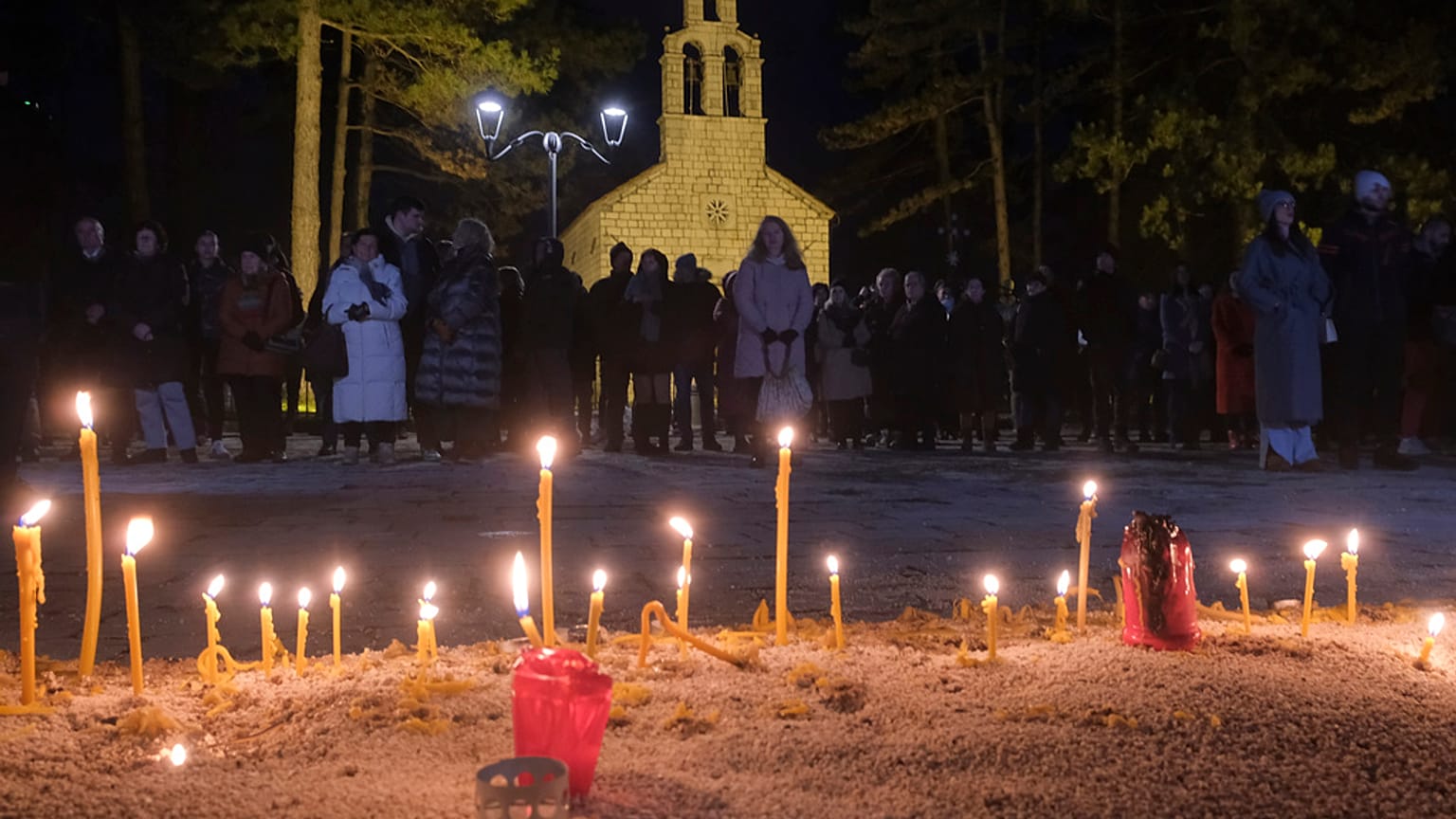 Kilka tysięcy osób wzięło udział w proteście domagając się rezygnacji najwyższych rangą funkcjonariuszy służb bezpieczeństwa w związku ze strzelaniną