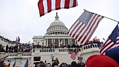 Unterstützer von Präsident Donald Trump versammeln sich vor dem US-Kapitol in Washington, 6. Januar 2021