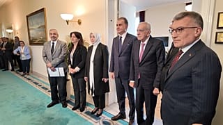 DEM Parti heyetinde Pervin Buldan, Sırrı Süreyya Önder ile Ahmet Türk, AK Parti heyetinde ise Abdullah Güler,  Efkan Ala, Ömer Çelik ve Özlem Zengin yer aldı