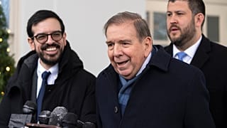 Venezuela muhalefet lideri Edmundo Gonzalez Beyaz Saray'da basın mensuplarıyla bir arada, 6 Ocak 2025
