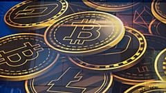 Hong Kong'da bir binada görüntülenen Bitcoin reklamının dosya resmi